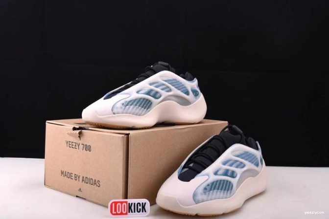 YEEZY GY0260 700 ADIDAS V3 1102